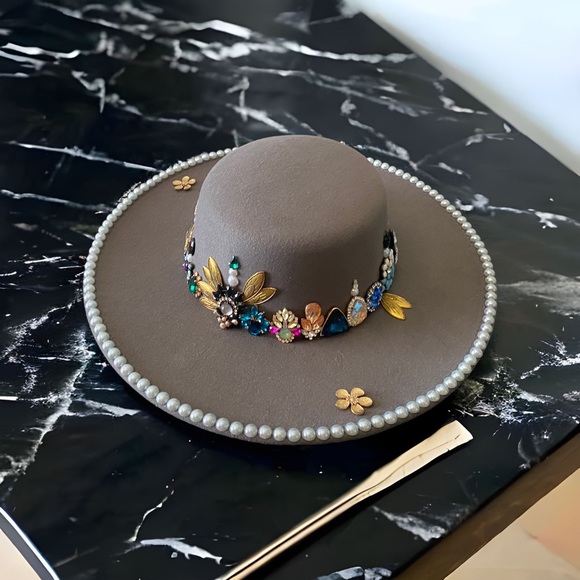 Beautiful hand embellished grey round wide brim Fedora hat. - Picture 1 of 6